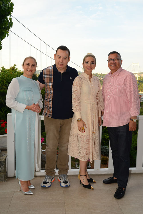 Zafer Murat Mermer,Yeni Yaşını Ailesi ve Dostlarıyla Birlikte Kutladı